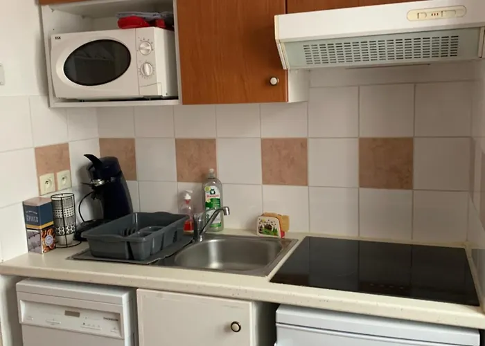 Jolie Aux Estives Vue Montagne