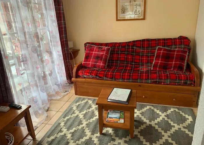 Jolie Aux Estives Vue Montagne