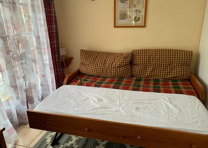 Jolie Aux Estives Vue Montagne